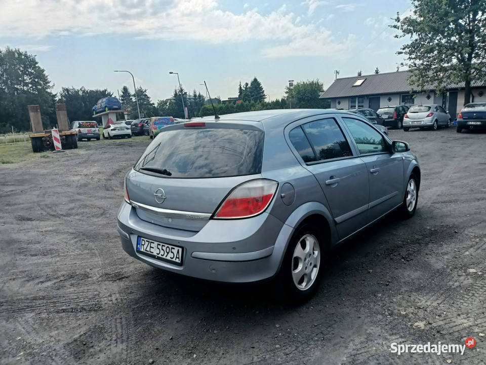 Opel Astra Opel Astra 16 05r H 20042014 małopolskie Tarnów