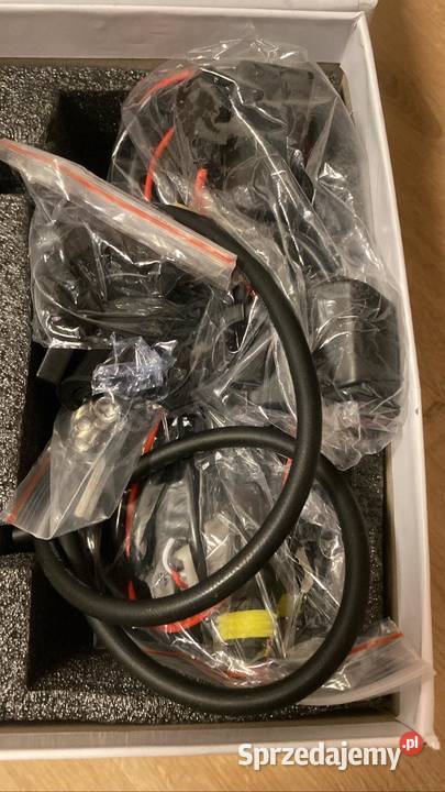 Halogeny motocyklowe kpl z wodoodporną sprzedam