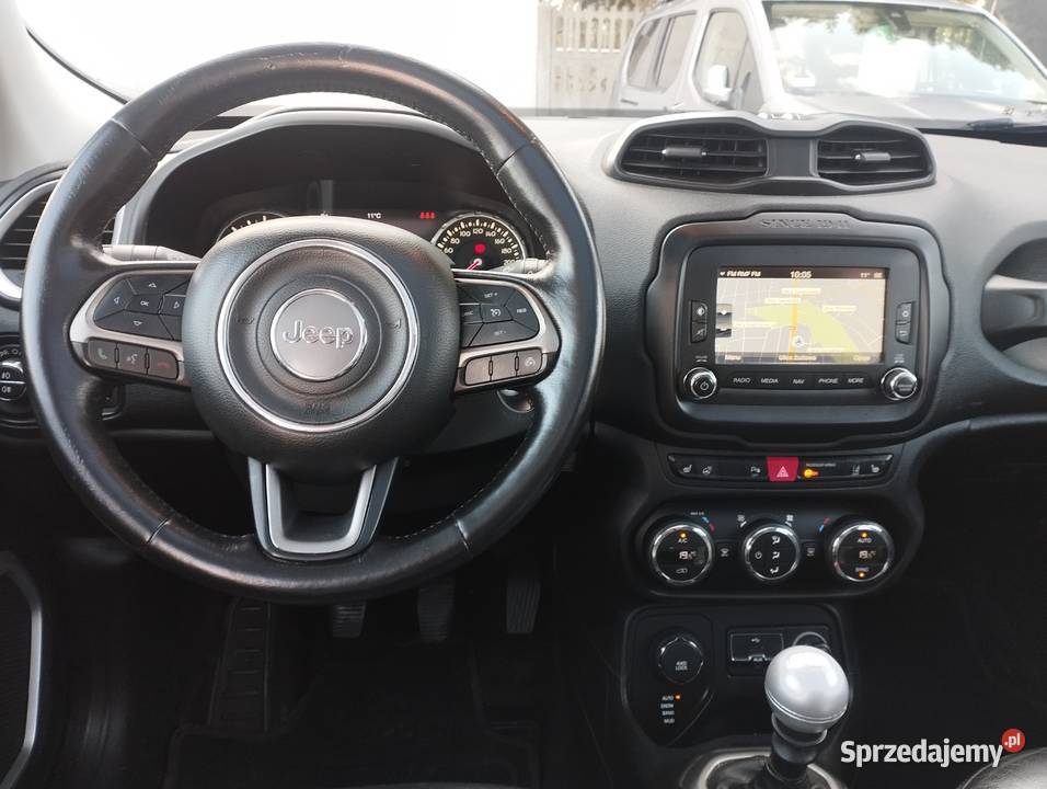 Jeep Renegade 4x4 Panorama Skóra Navi autoalarm