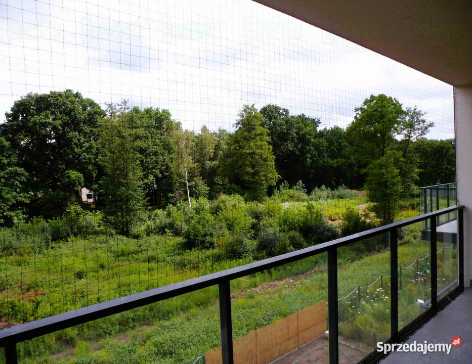 Montowanie siatki przed ptakami na balkon Warszawa