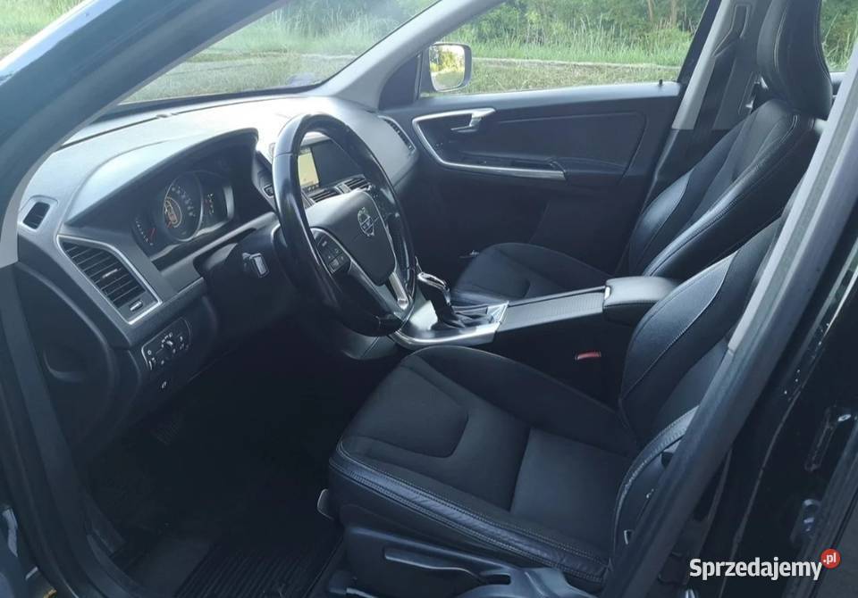 Volvo XC60 20 d Lift stan idealny Zamiana Mosina