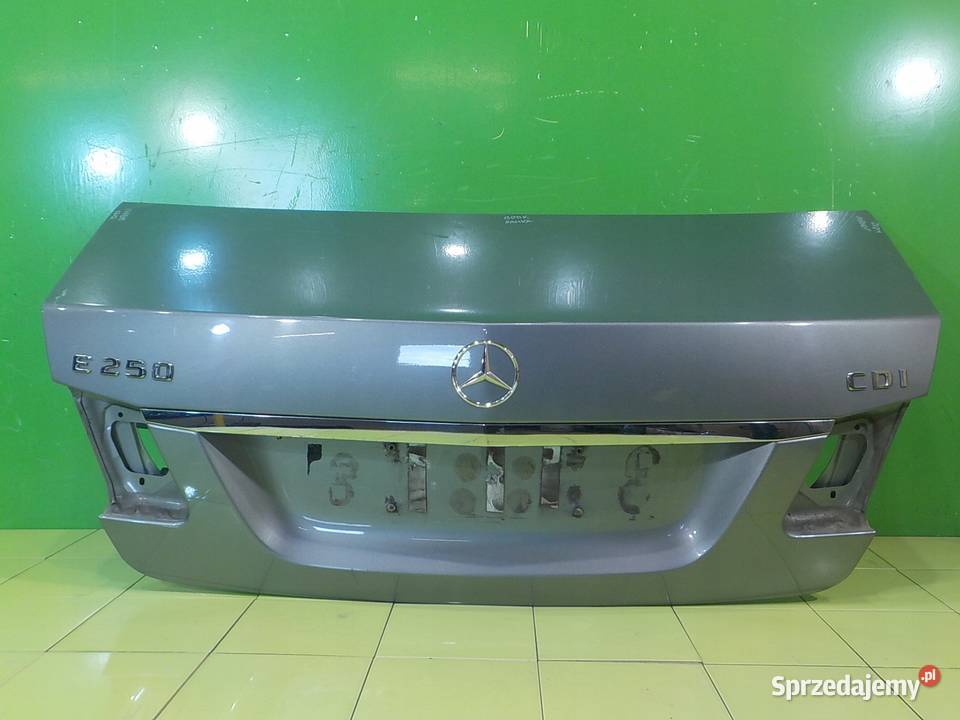 MERCEDES E W212 11r SEDAN 4D klapa tyl mazowieckie Suków