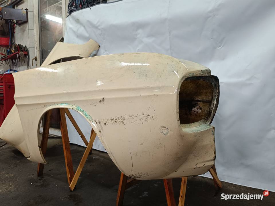 Błotniki Audi 60 L F103 Prawy i lewy stan db Mikołów