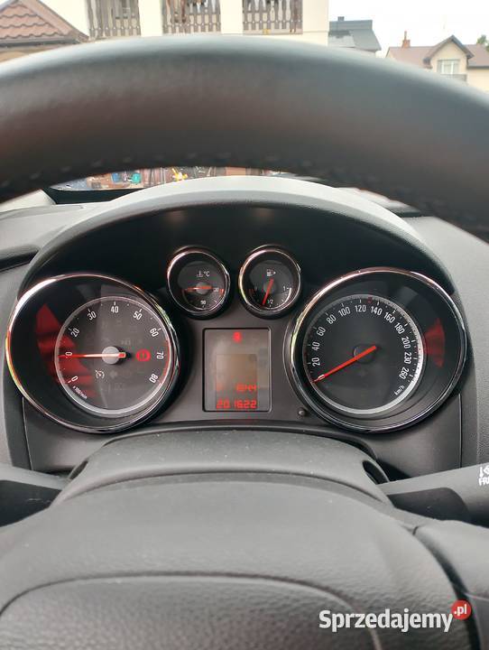 Opel Astra J 2015 r 16 MPI benzyna gaz Rok produkcji 2015 sprzedam