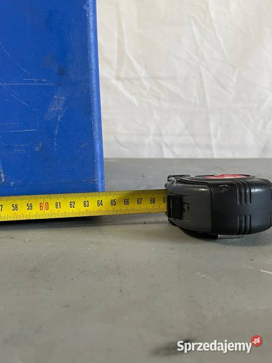 Termoizolacyjny pojemnik do cateringu