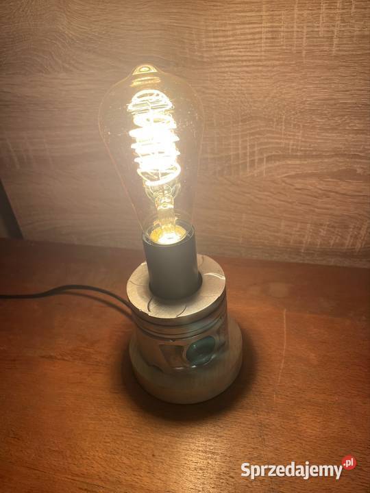 Lampka tłok silnikowy