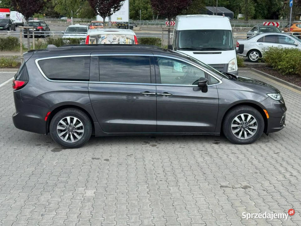 Chrysler Pacifica 2022 Chrysler Pacifica Touring światła do jazdy dziennej