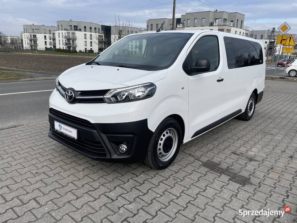 BUS 9 os Toyota Proace XL wynajem Długoterminowy