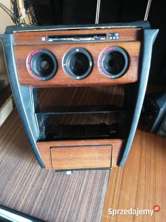 Mercedes 190 201 długa konsola Deski rozdzielcze, konsole Radom