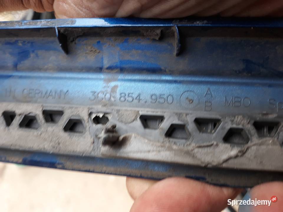 VW PASSAT B5 LISTWA DRZWI PRAWA TYŁ 3C0854950B Międzychód