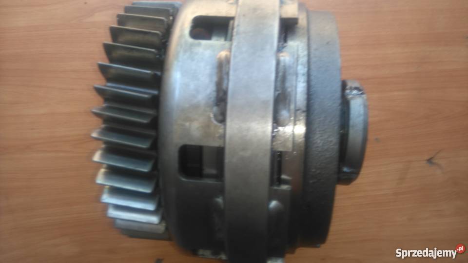 Kosz przedniego napędu Holland 867087708970Ford
