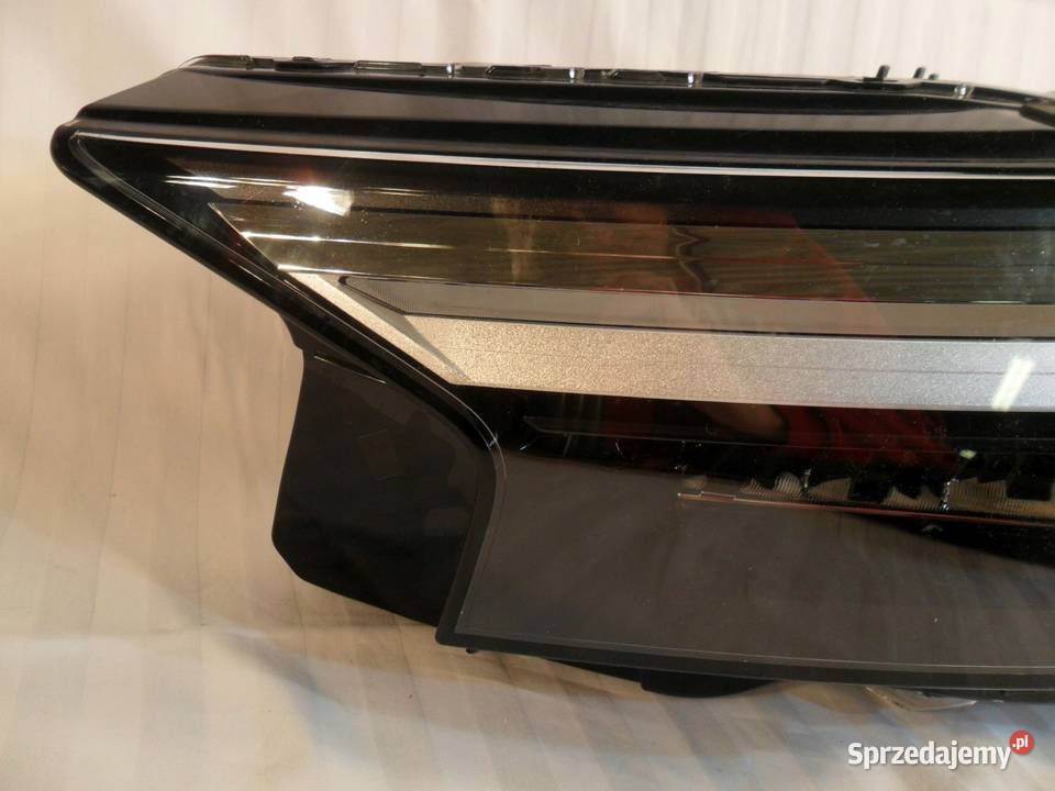 Audi Q4 etron reflektor przedni lewy lampa lewa Nowy Tomyśl