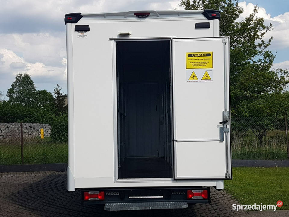 Iveco Daily KONTENER NISKOPODŁOGOWY 444x223x242 biały Poręba sprzedam