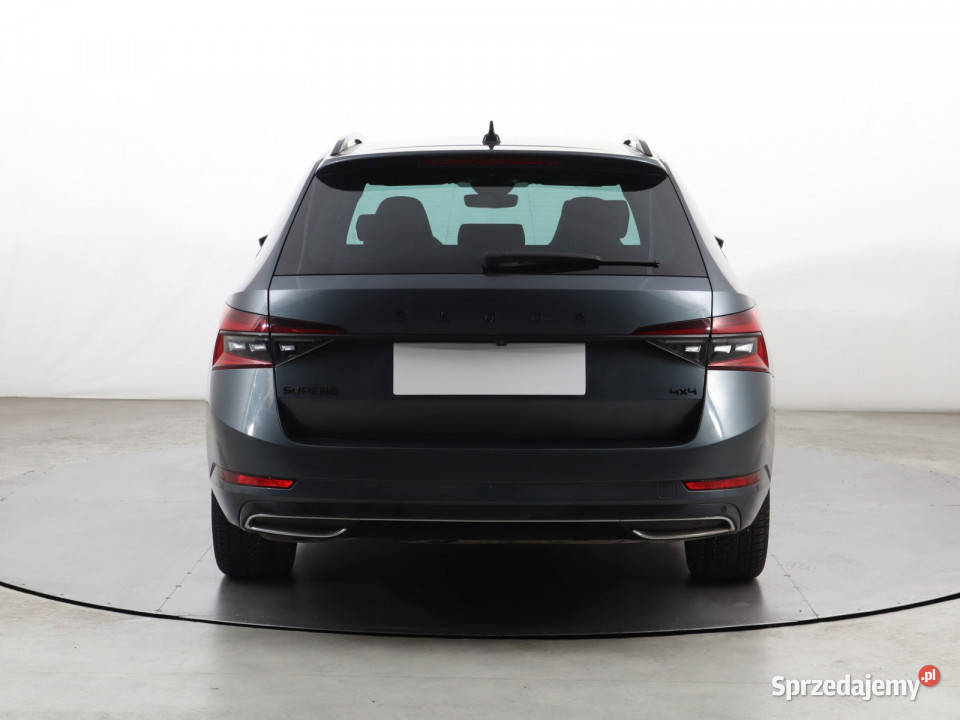 Skoda Superb 20 TDI światła przeciwmgielne Superb Katowice