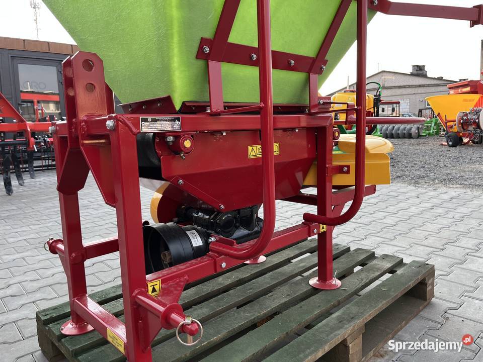 Rozsiewacz na taśmę 300600 lejek Motyl Dexwal Trzebnica