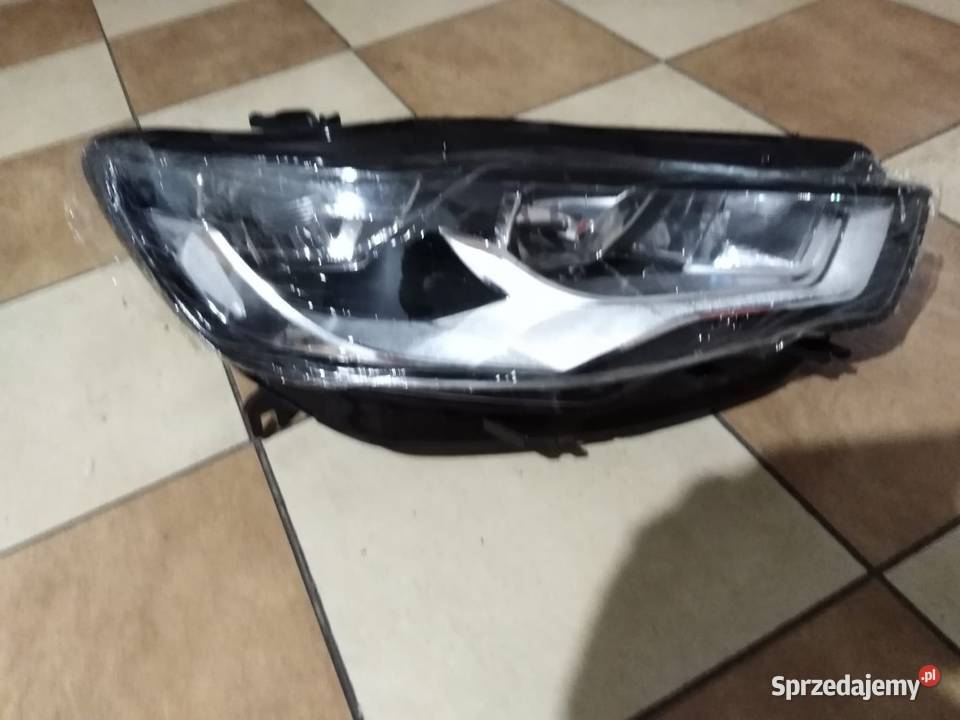 Lampa przód prawy Audi A6 C7 2011r2014r osobowe Nysa sprzedam