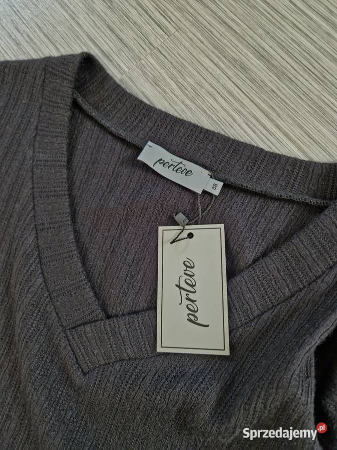 Dzianinowa czarna sukienka