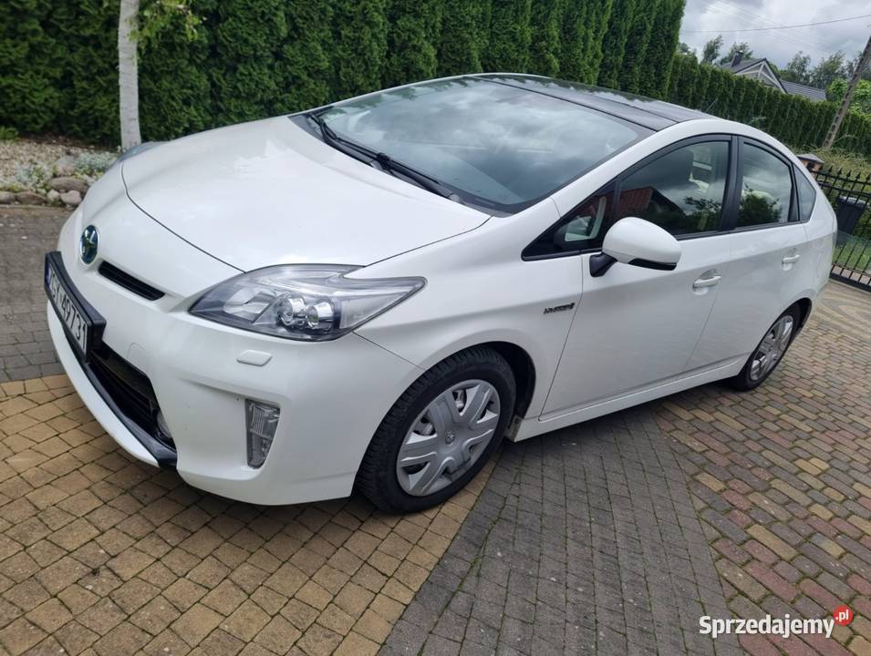 Toyota Prius 2012 18 benzyna hybryda biała perła zachodniopomorskie Trzebiatów