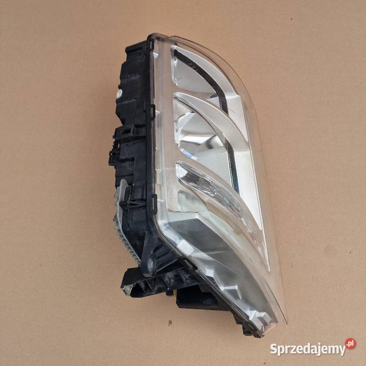 VOLVO FH4 REFLEKTOR LAMPA PRZÓD PRAWA ORYGINAŁ Bieleń