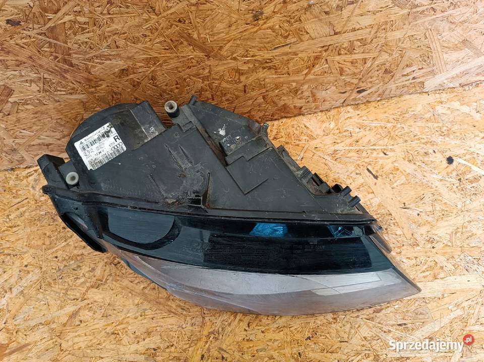 LAMPA PRAWY PRZÓD EU REFLEKTOR 8K0941004 XENON