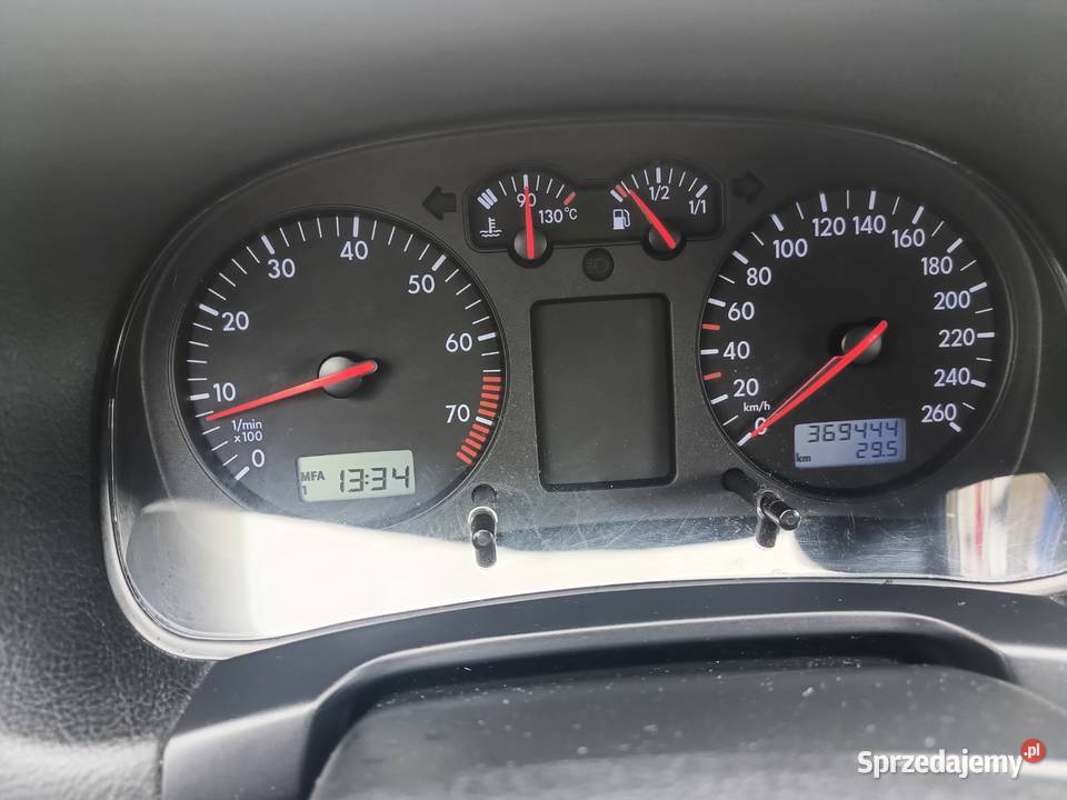Sprzedam samochód volkswagen golf 1600cm3 Kielce