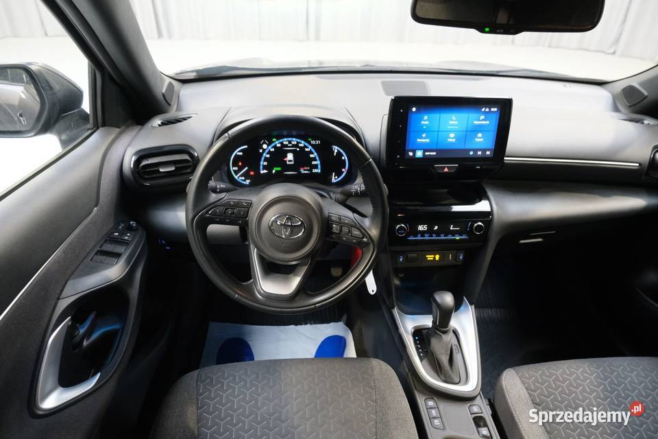 TOYOTA YARIS CROSS 2023 149000 ccm 92 nieuszkodzony Łyszkowice