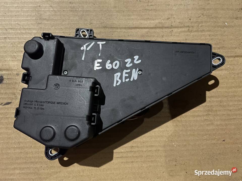 Skrzynka bezpieczników 6906603 bmw 5 e60 e61 6 Rok produkcji 2005 Układ elektryczny Szczecin