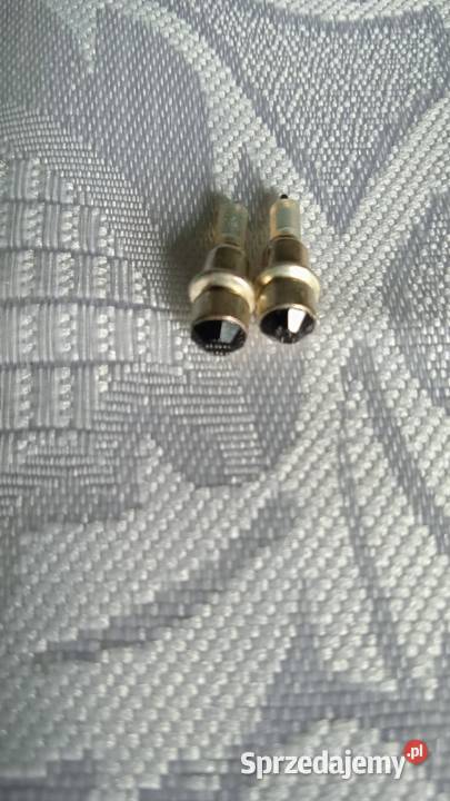 KOLCZYKI NA SZTYFCIE Z CZARNYM KAMIENIEM posrebrzane Piła