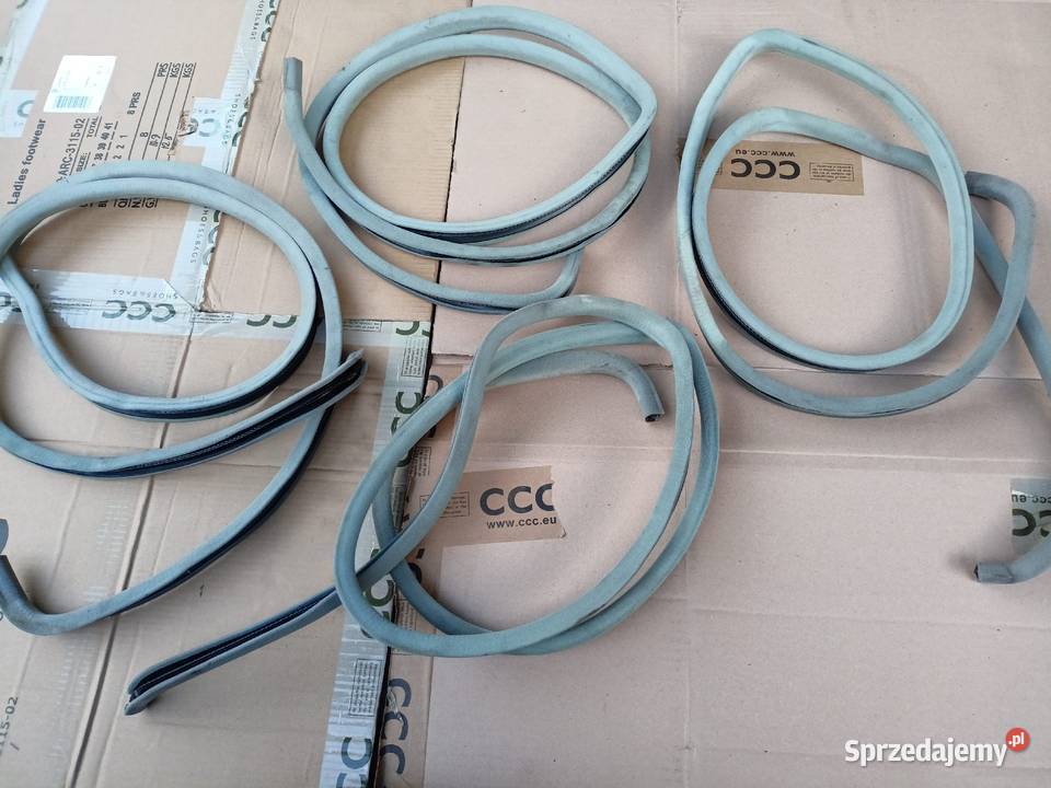 Mercedes 190 uszczelki materiałowe wokół drzwi Skarżysko-Kamienna