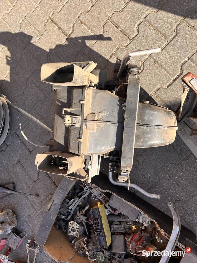Części do Mercedesa 124 świętokrzyskie Sandomierz sprzedam