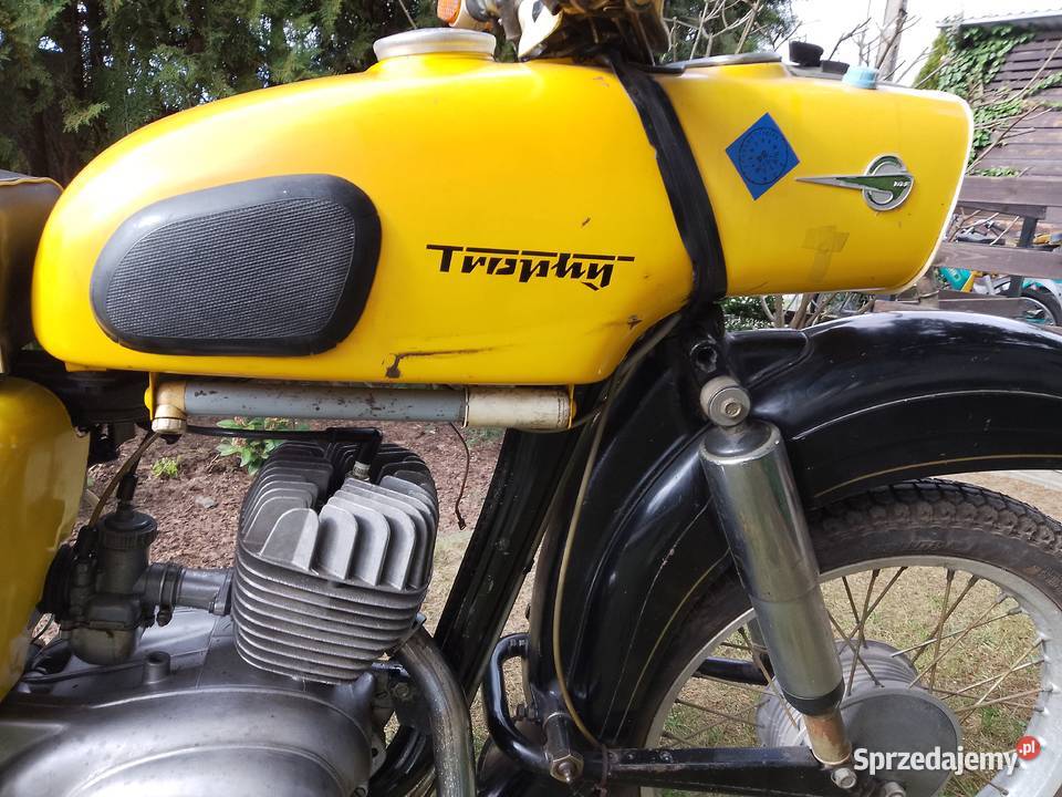 Motocykl MZ Es 125 Trophy stan licznika 4180 Plewiska
