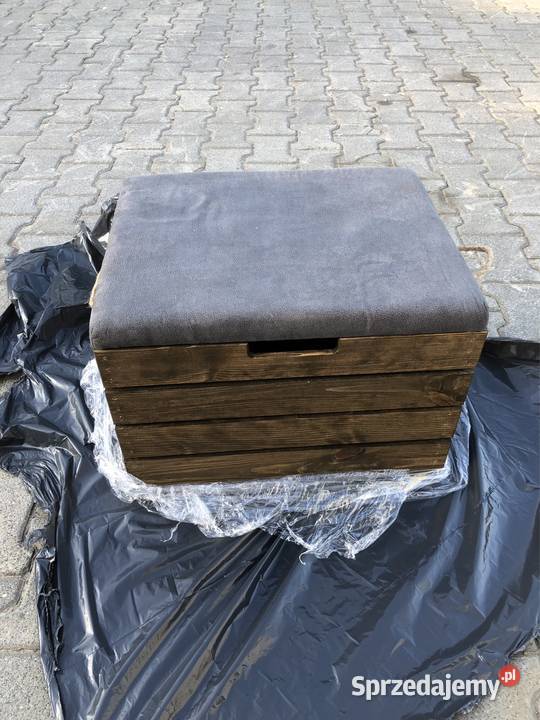 Drewniana skrzynia ze schowkiem i siedziskiem Poznań