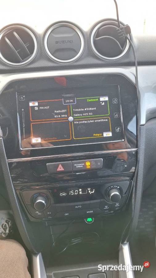 Sprzedam Suzuki Vitara 16 Premium 4WD 120 2018 r Wałbrzych
