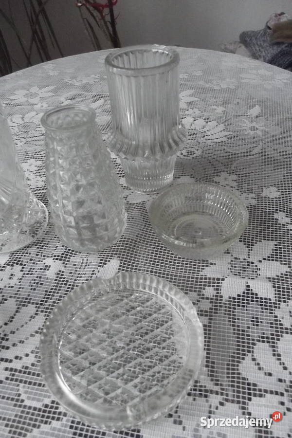 Trzy wazony2 popielniczki świecznik obrus 107138 śląskie Piekary Śląskie