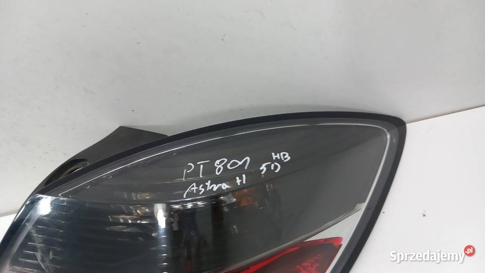 OPEL ASTRA H LIFT HB 5D LAMPA TYŁ PRAWA Światła stop Części samochodowe Zbierkowo