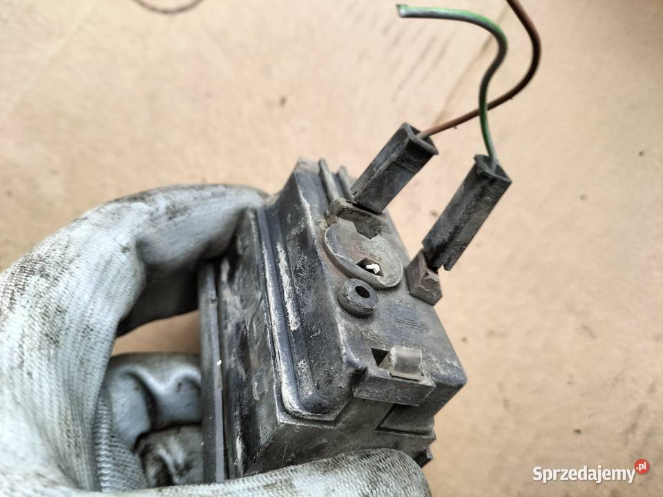 OPEL ASTRA F LAMPKA TABLICY REJESTRACYJNEJ Kamień-Kolonia