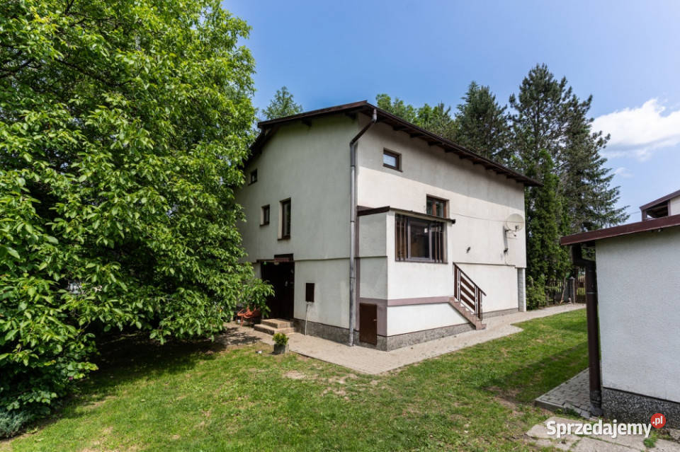 Dom w Iwoniczu 220m2 Garaż 84m2 bud gosp działka