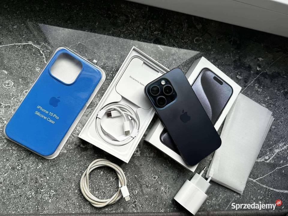 iPhone 15 Pro niebieski Tytan Łańcut