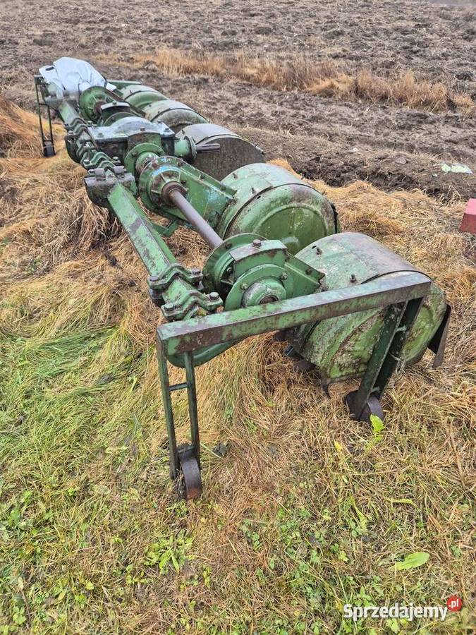 Glebogryzarka międzyrzedowa do truskawek i Kamienica Szlachecka