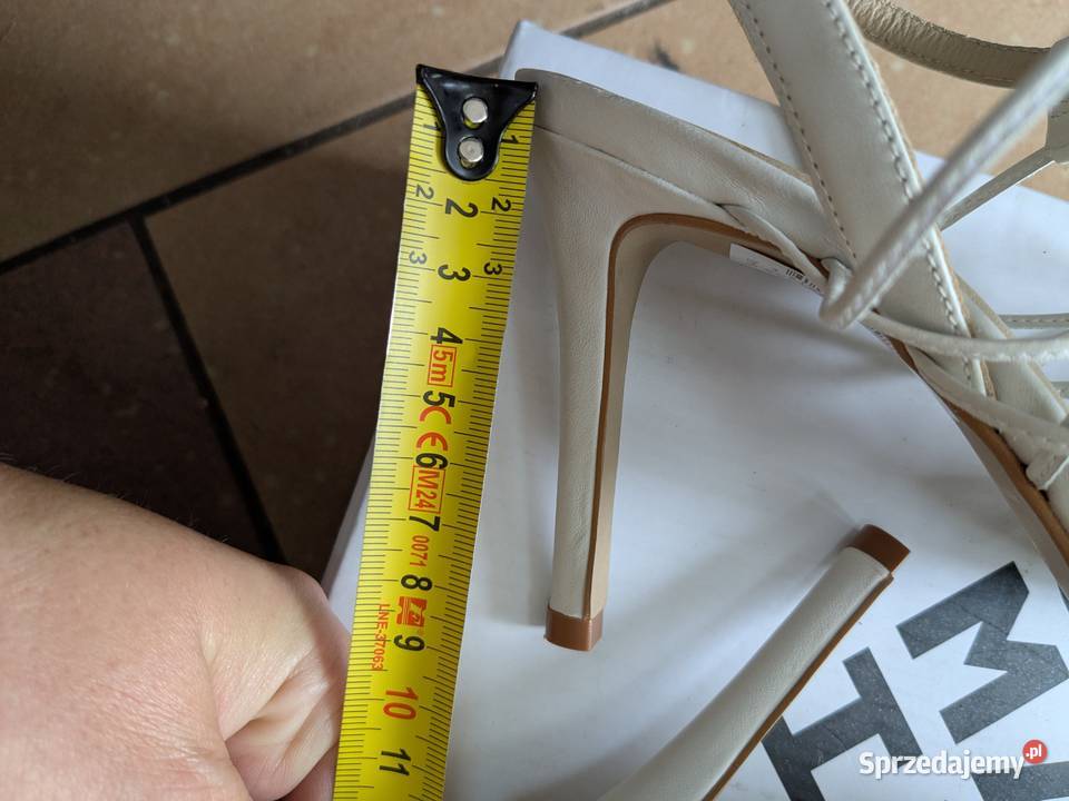 San Marina sandały na obcasie skórzane białe 39 24.5cm Gryfice