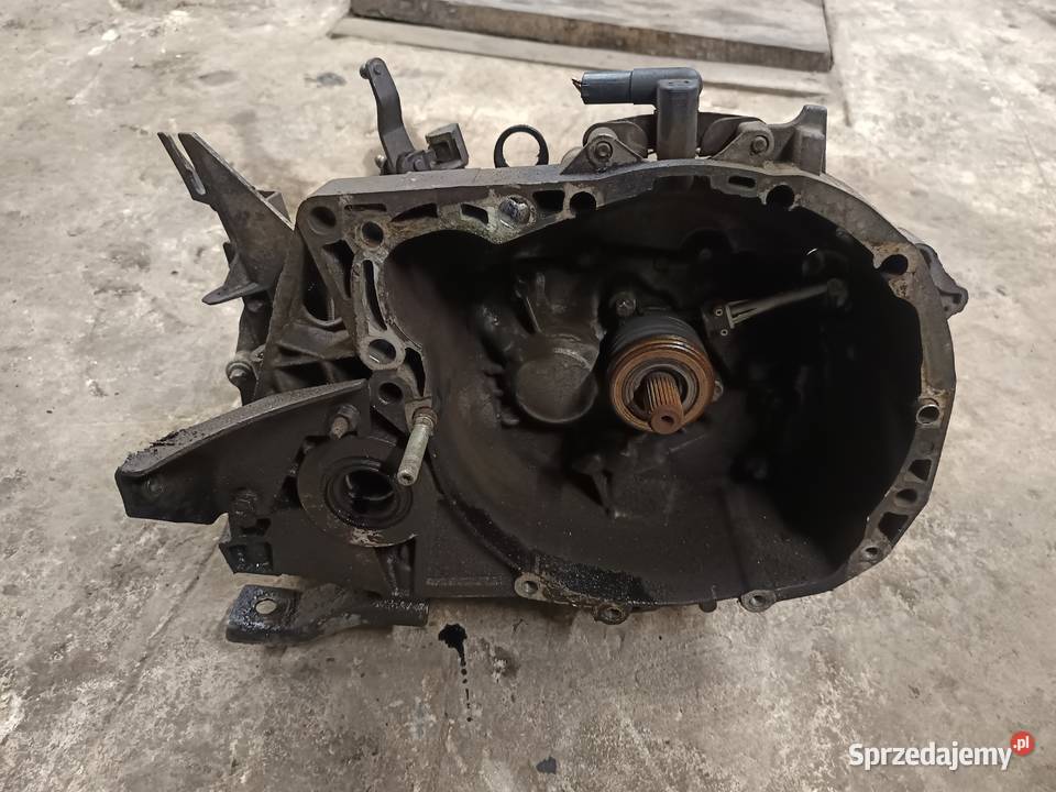 Skrzynia biegow renault 15 dci k9k rozrusznik z Skrzynie biegów manualne Skrzynie biegów manualne Bychawa