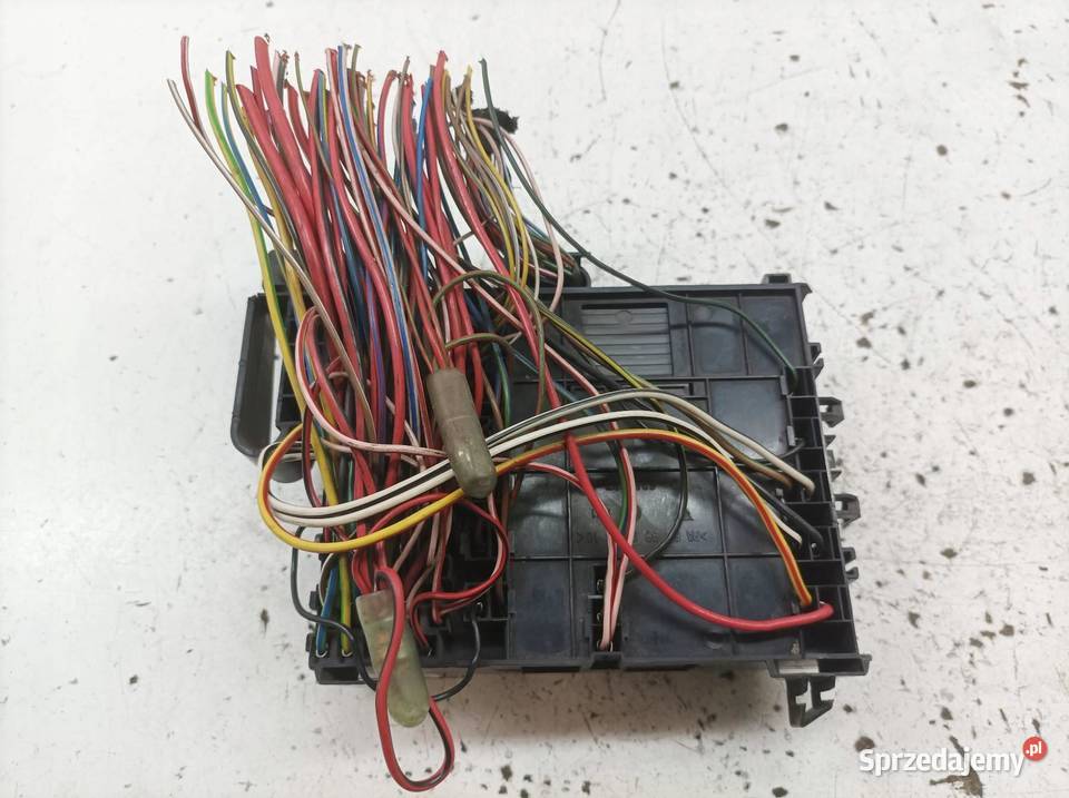 SKRZYNKA BEZPIECZNIKÓW 0001683V001 Smart Fortwo sprzedam
