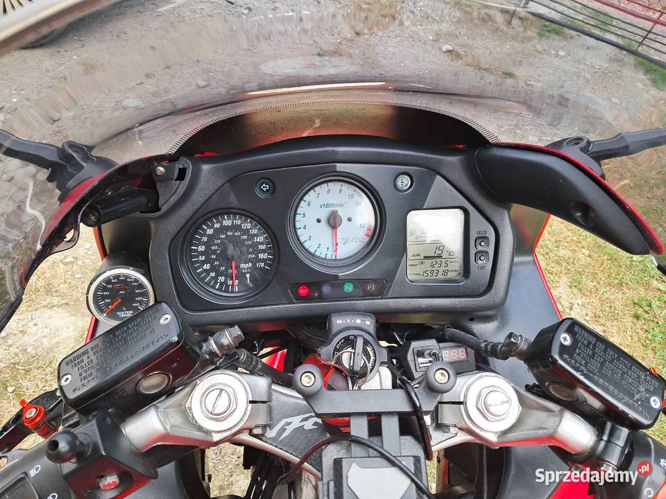 Honda vfr 800 fi 2000r Rok produkcji 2000 Honda