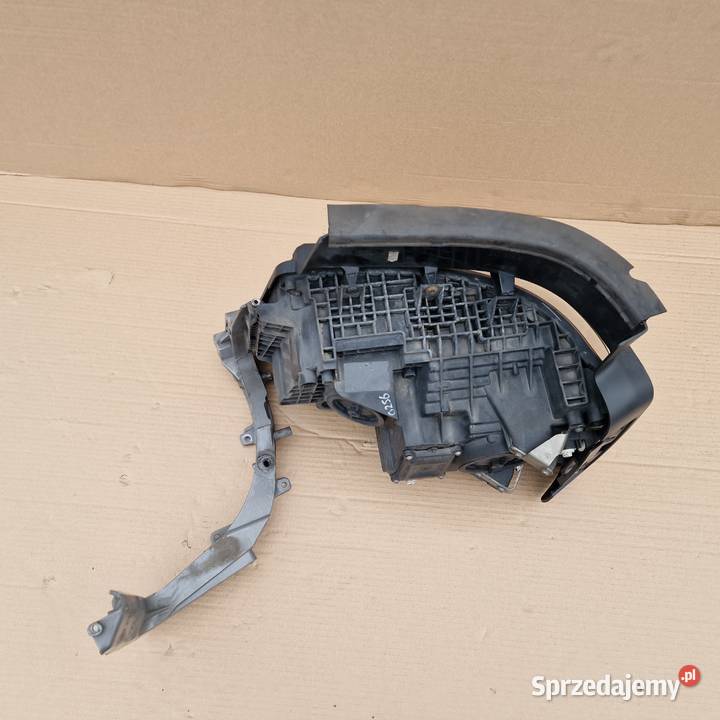 SCANIA R S REFLEKTOR H7 PRAWY LAMPA RAMKA UCHWYT lampy przednie Oświetlenie