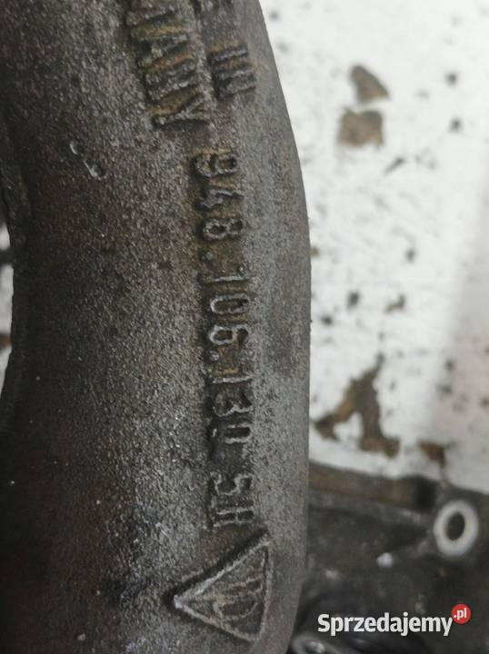 OBUDOWA TERMOSTATU 9481061305R 94810605906 45 V8 osobowe