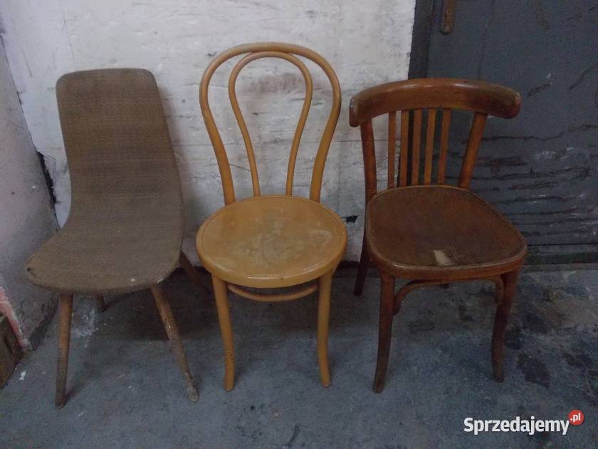 Stare drewniane krzesła PRL