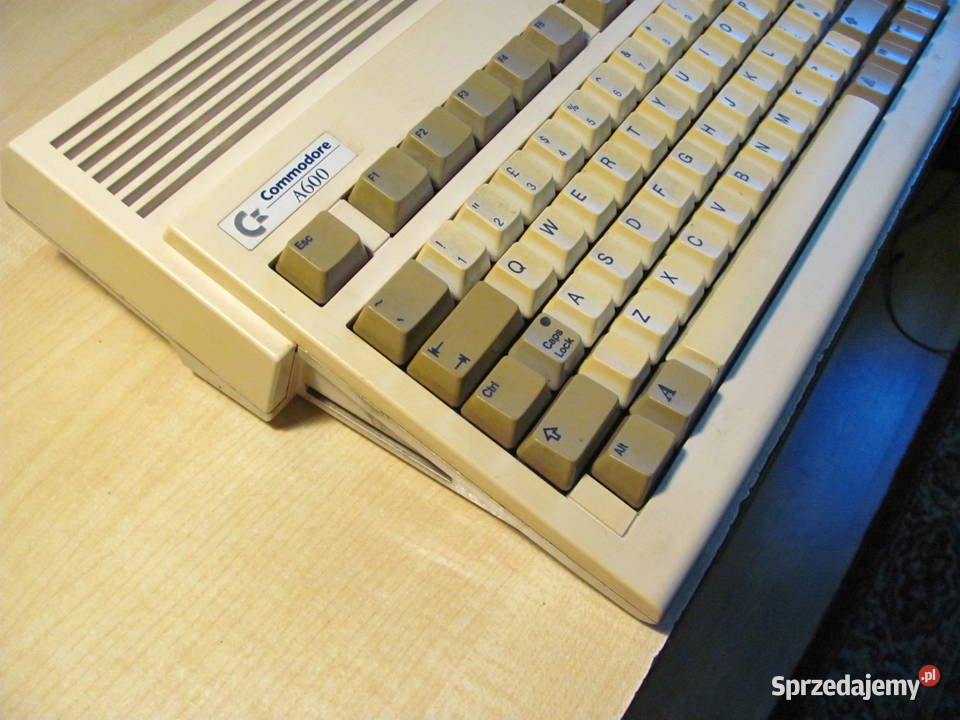 Komputer Amiga 600 pełnosprawny odbiór osobisty