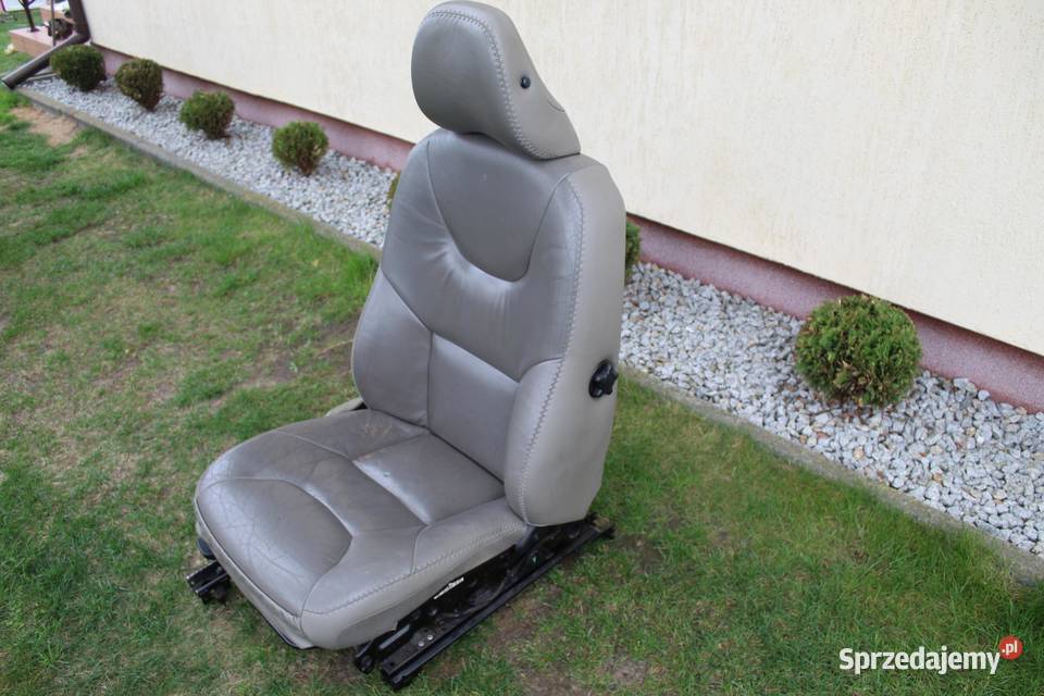 FOTEL PRAWY PRZEDNI PRZÓD VOLVO XC70 I