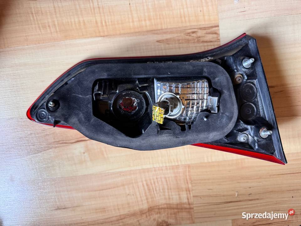 Lampa prawy tył w klapę Yaris III POLIFT 1420 Brzesko