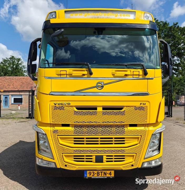 Ciagnik Volvo z sprezarko do paszy Welgro diesel Ciągniki siodłowe Biała Podlaska